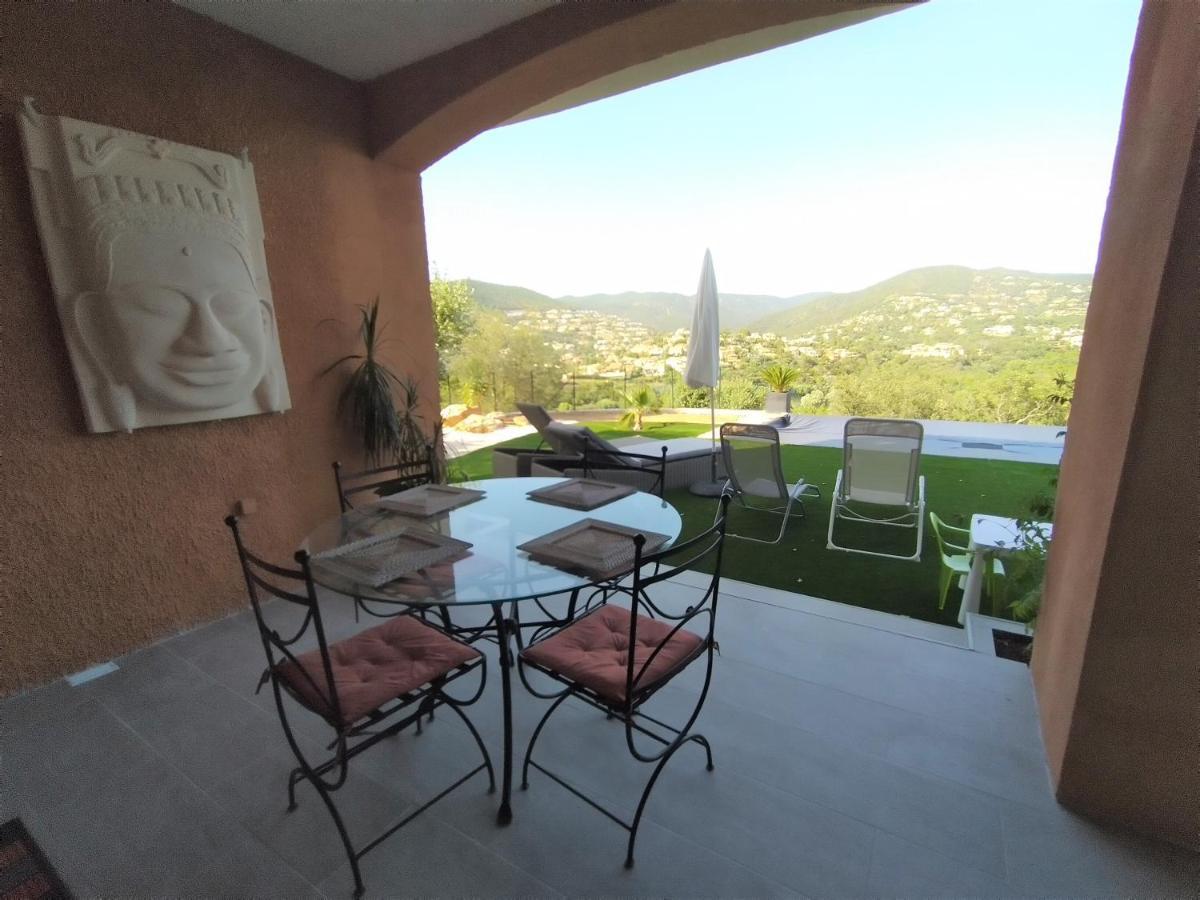 Superbe Bas De Villa 80 M2 Piscine Privee Reservee Aux Vacanciers Avec Vue Magnifique 6 Couchages La Londe-les-Maures Eksteriør bilde