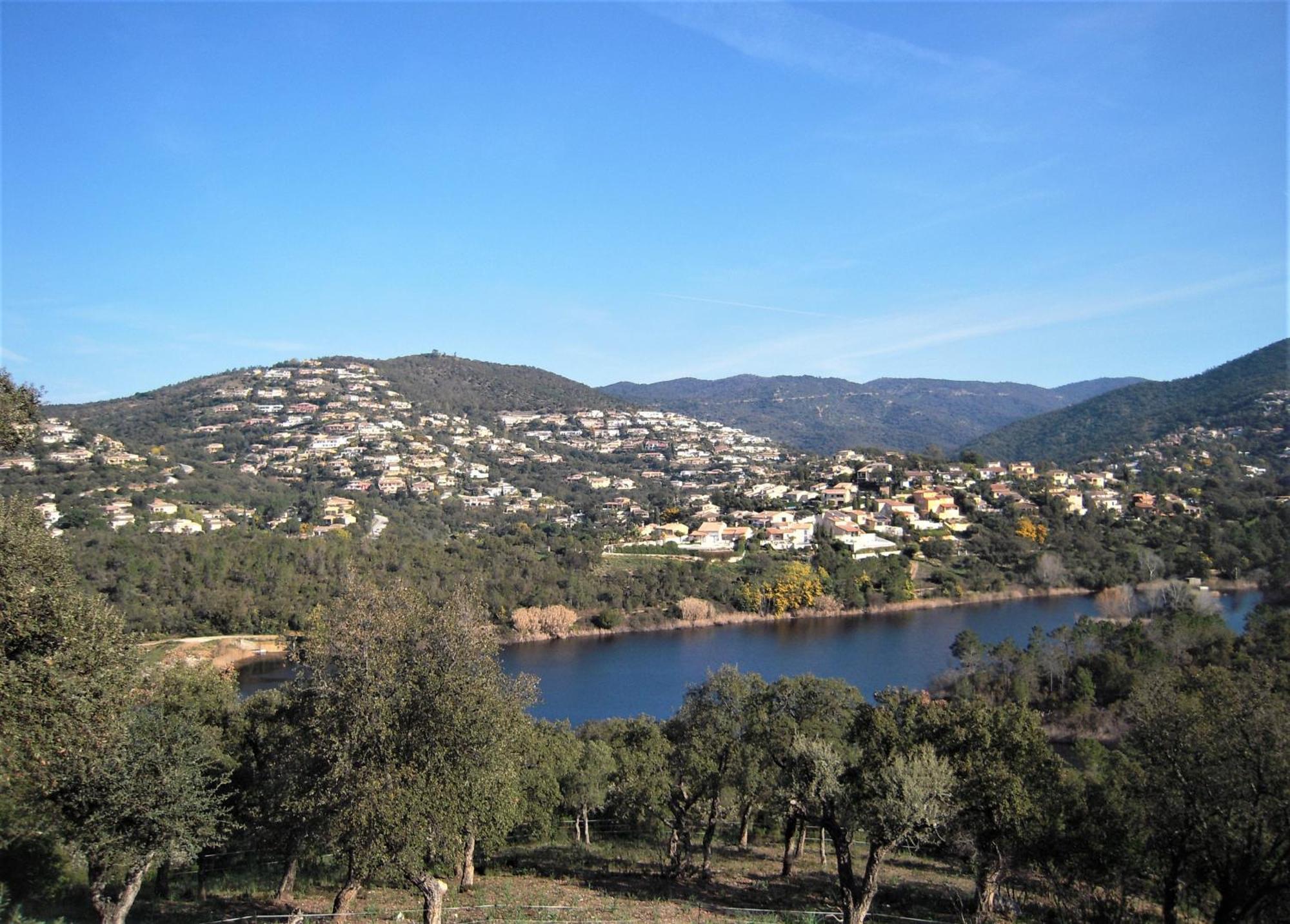 Superbe Bas De Villa 80 M2 Piscine Privee Reservee Aux Vacanciers Avec Vue Magnifique 6 Couchages La Londe-les-Maures Eksteriør bilde